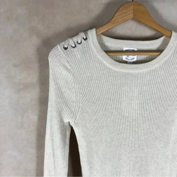 HIPPIE ROSE Lace-Up Shoulder Sweater, NEW Large - Picture 6 of 8